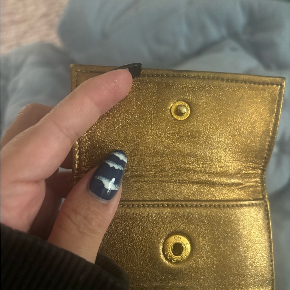 CHANEL authentic Gold Card case - Picture 5 of 9